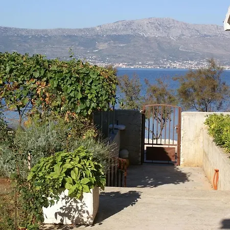 1128b Apartment *